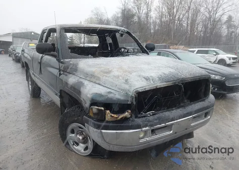 1998 Dodge Ram 1500 St из США, поврежденный, VIN 3B7HF13Z2WG233660